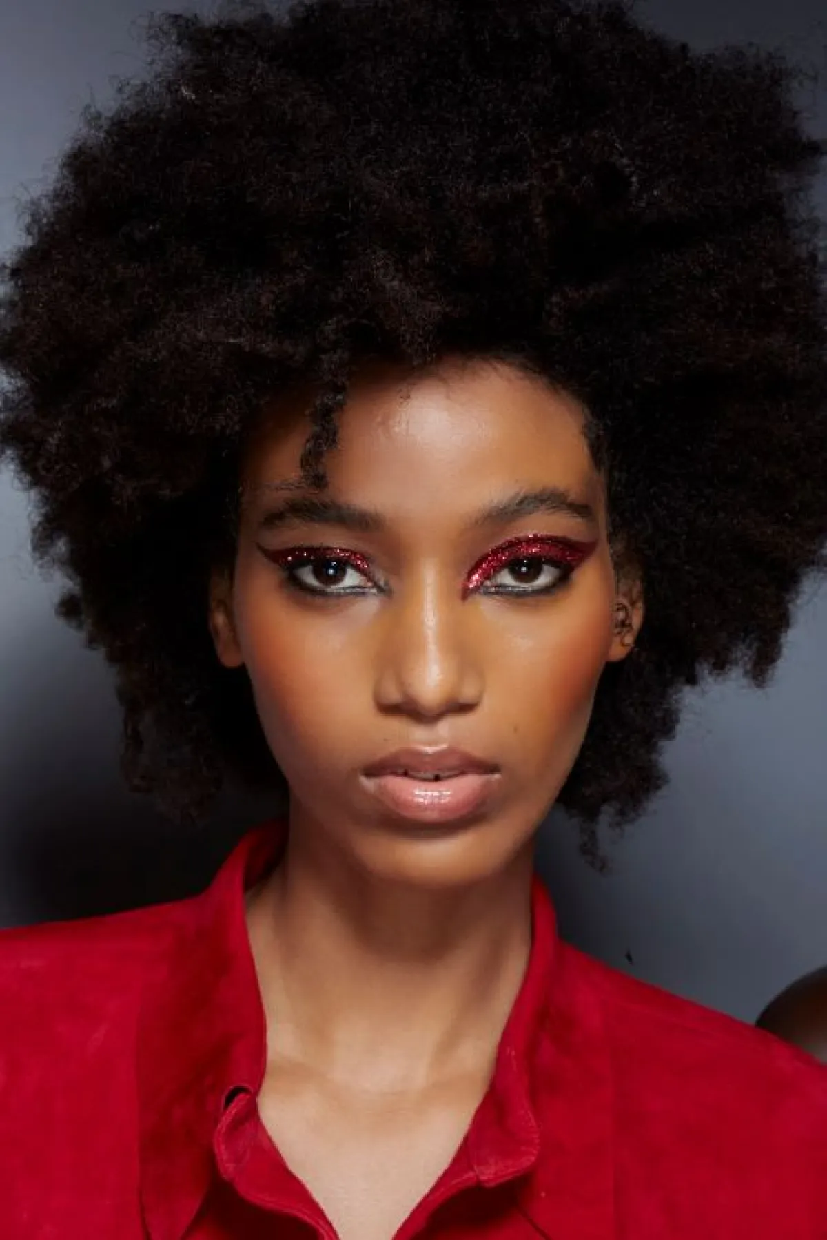 رسمات أيلاينر أحمر