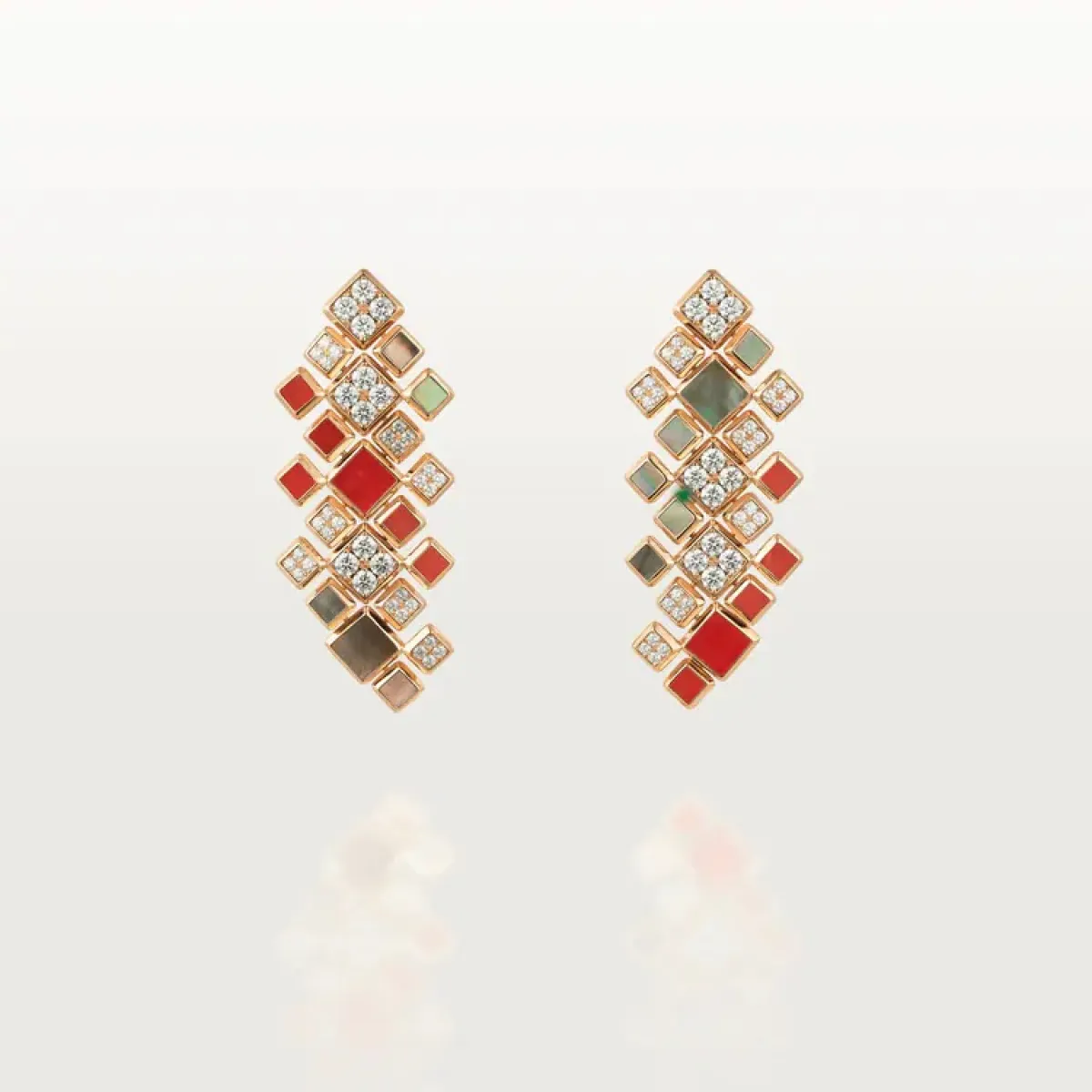 أقراط Naturel من كارتييه Cartier