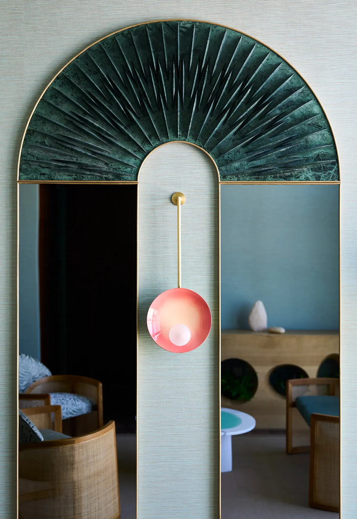 وحدة الإضاءة من أعمال المصممة اللبنانية كارلا باز  