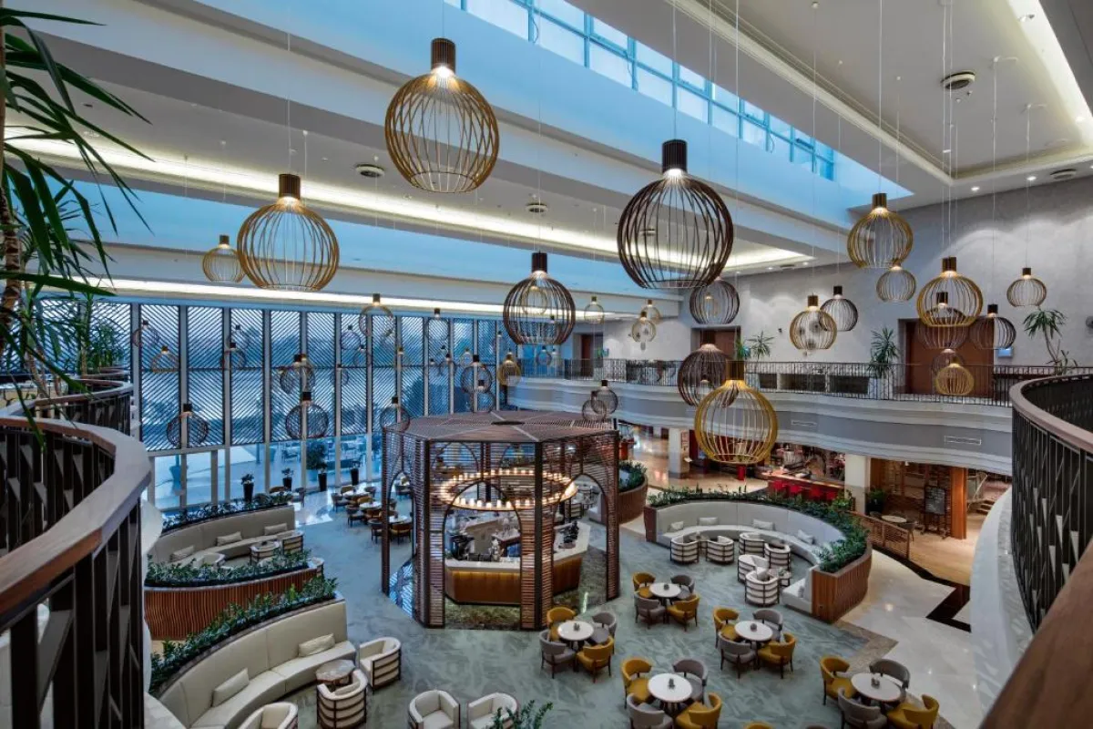 اللوبي في فندق ادانا هيلتون اس اي