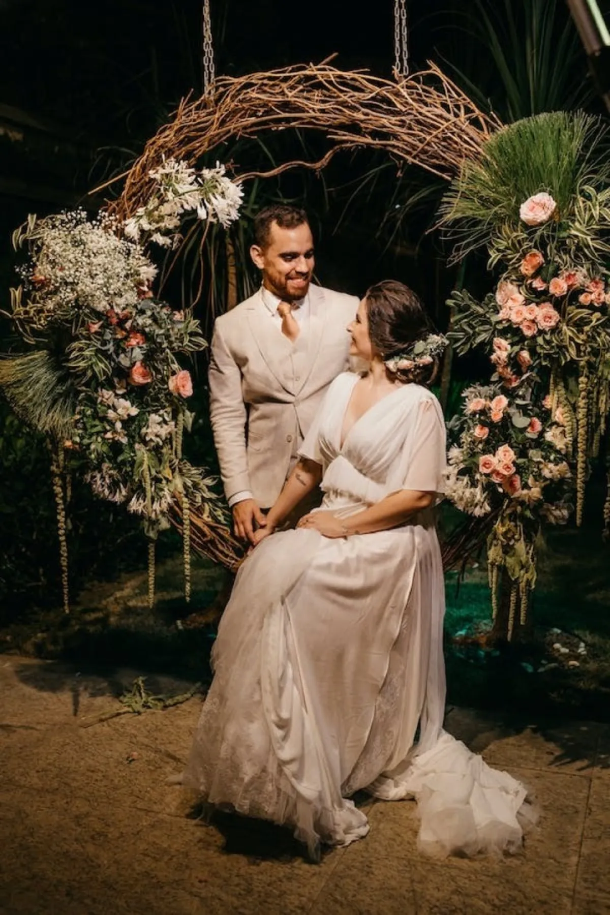 تفسير حلم زواج الزوج على زوجته للعزباء