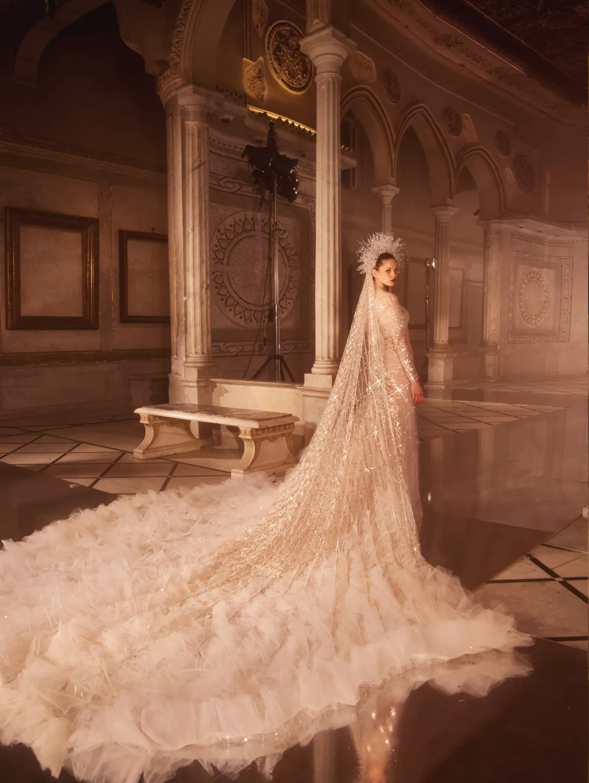 أزياء من تصميم المصمم نيكولا جبران