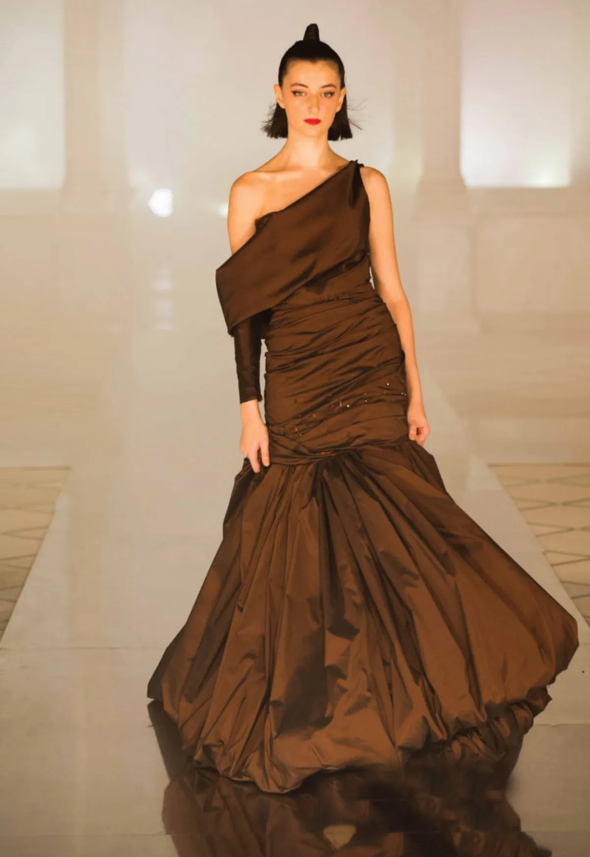 أزياء من تصميم المصمم نيكولا جبران