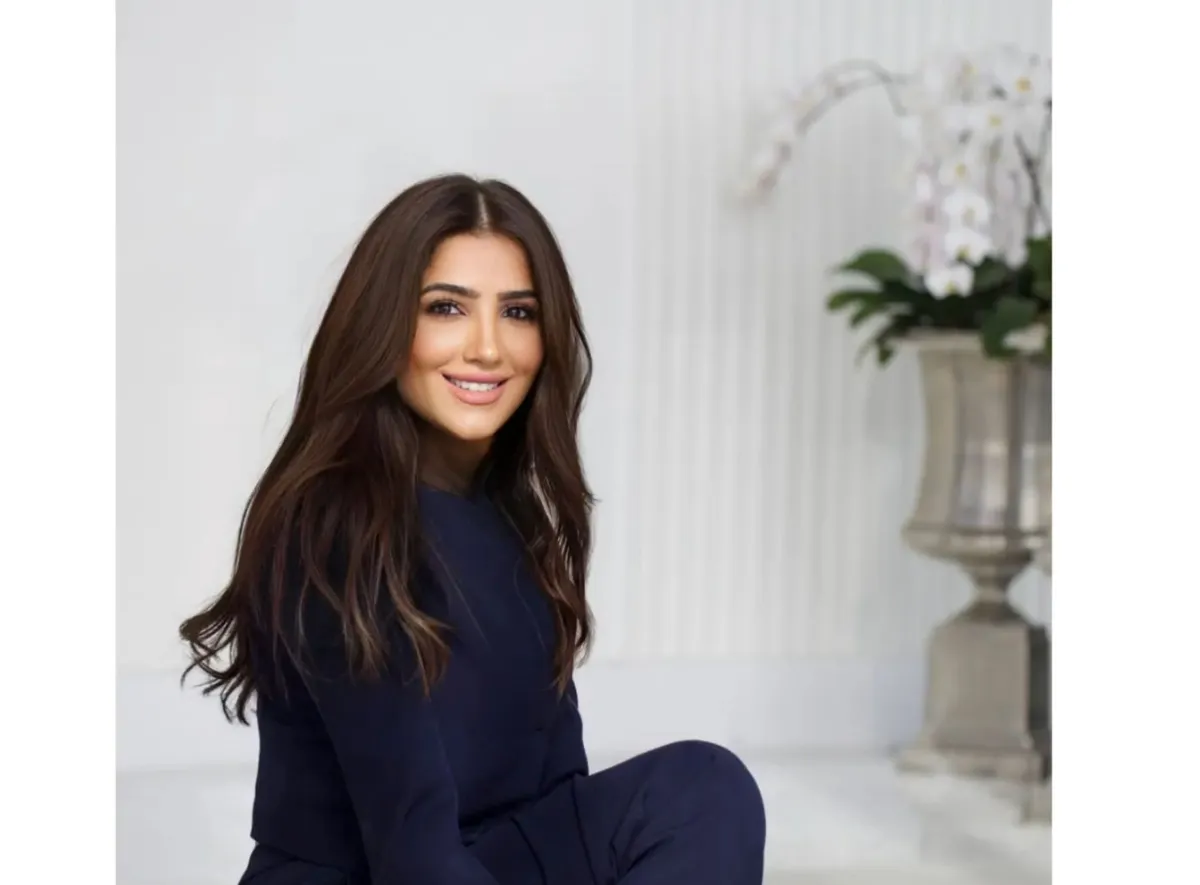 مي عمر - الصورة من صفحتها الرسمية على الفيس بوك