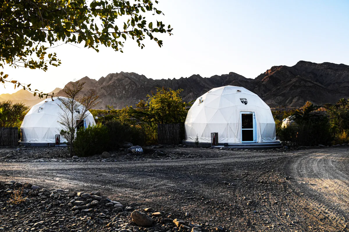 منتجعات حتا تعزز السياحة البيئية في دبي. الصورة من "وام"