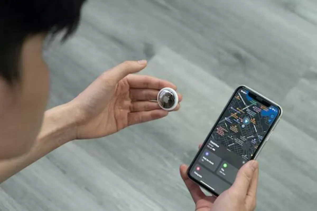 كيف تكشف وجود جهاز آيرتاغ يتتبعك؟