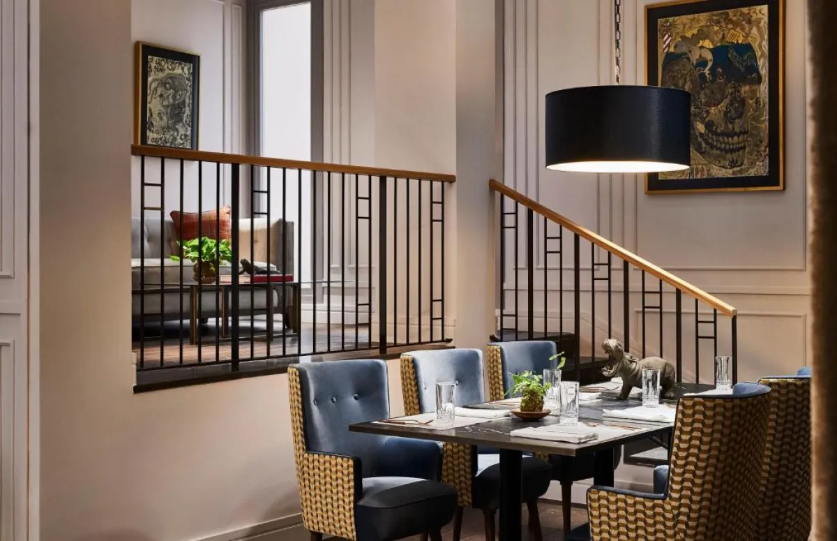 ديكورات معاصرة في فندق غران إنغلز