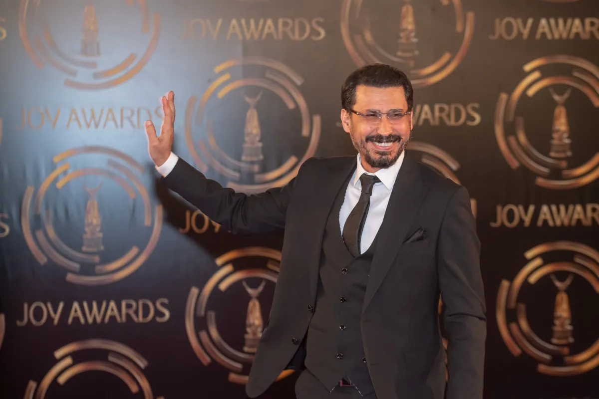 أحمد عيد في حفل Joy Awards-الصورة من المركز الإعلامي لموسم الرياض