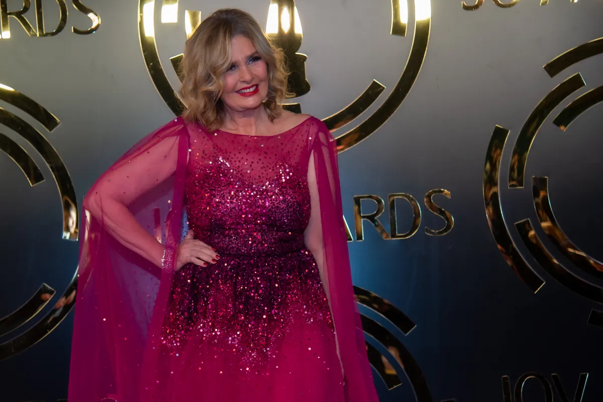يسرا  في حفل Joy Awards-الصورة من المركز الإعلامي لموسم الرياض