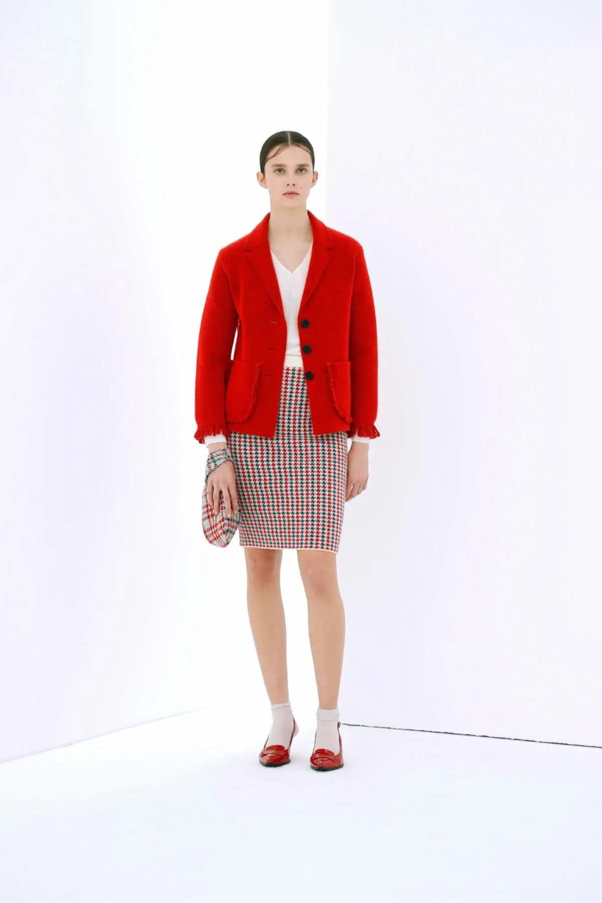 جاكيت بليزر باللون الأحمر من Lebor Gabala