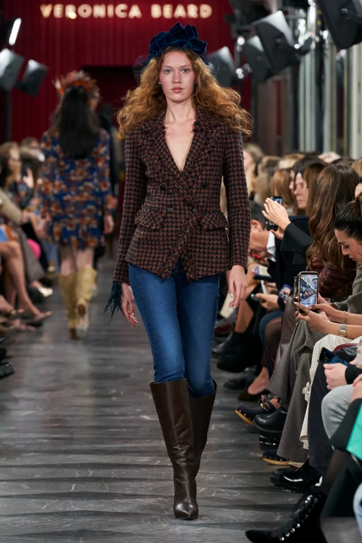 جاكيت بليزر كاروهات من فيرونيكا بيرد Veronica Beard