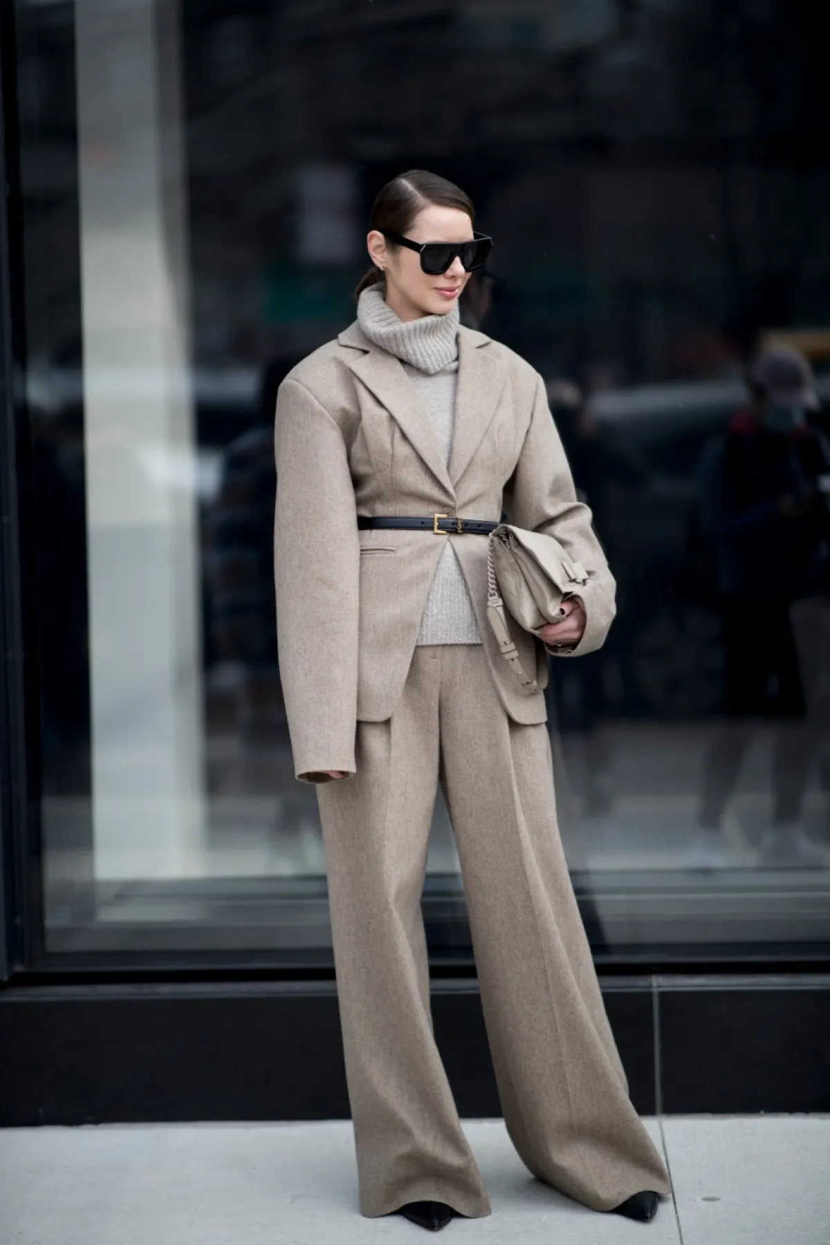 جاكيت بليزر باللون البيج من Street Fashion