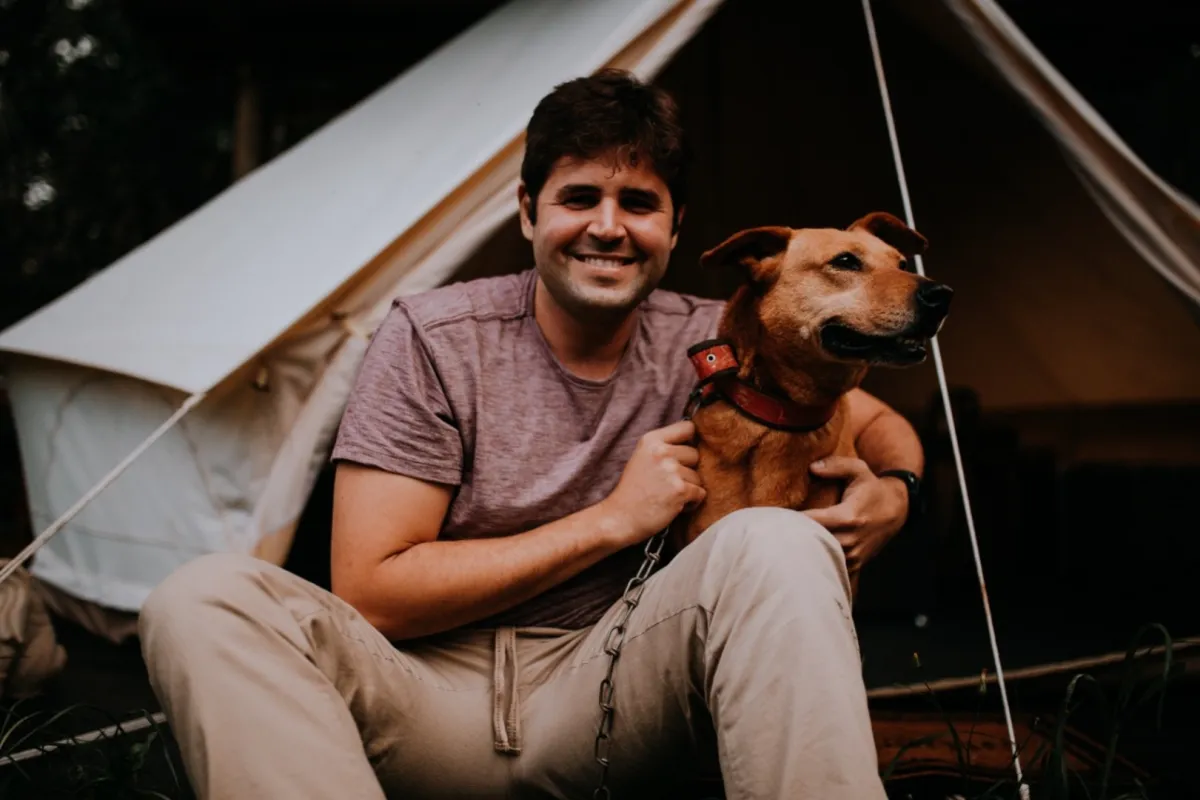 كلب يطلق النار على رجل ويرديه قتيلا بأمريكا