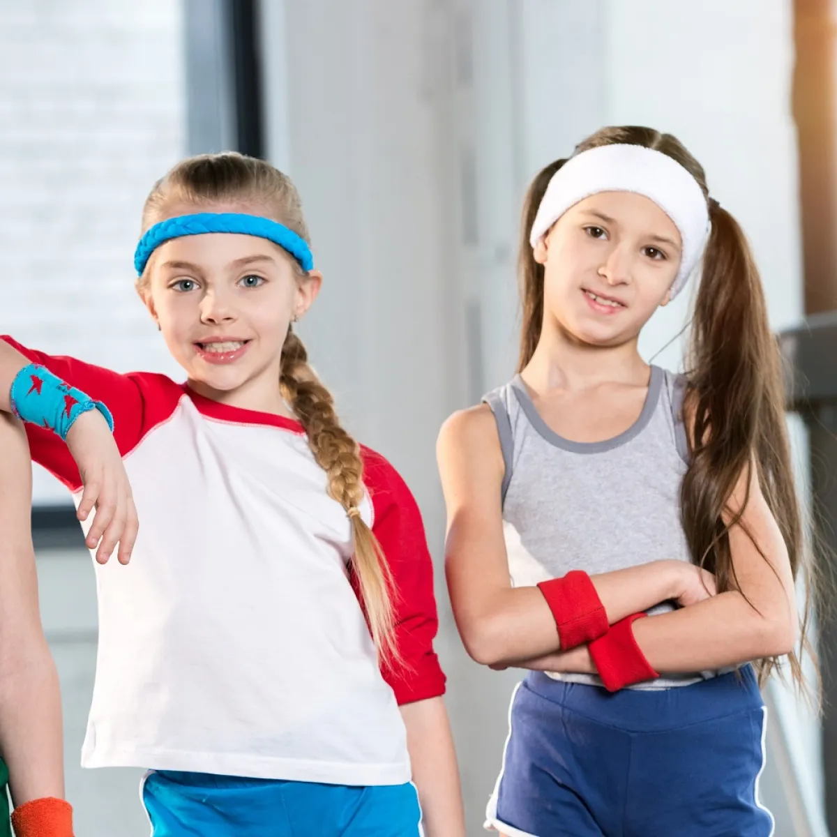 صورة لطفلتين رياضيتين