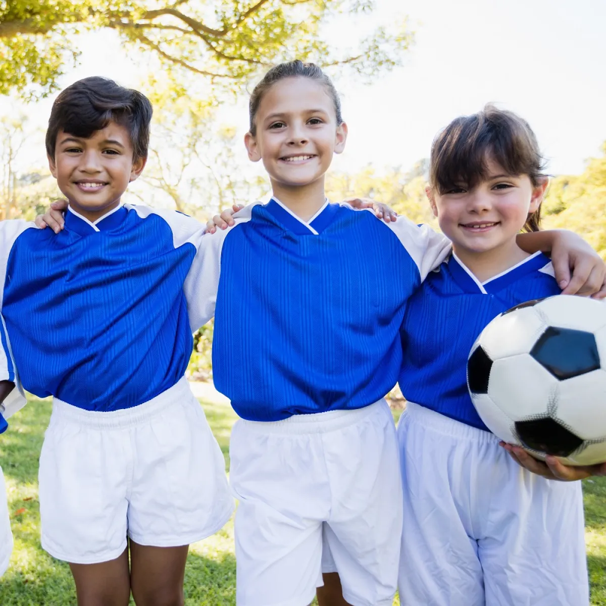 صورة لعدد من الأطفال