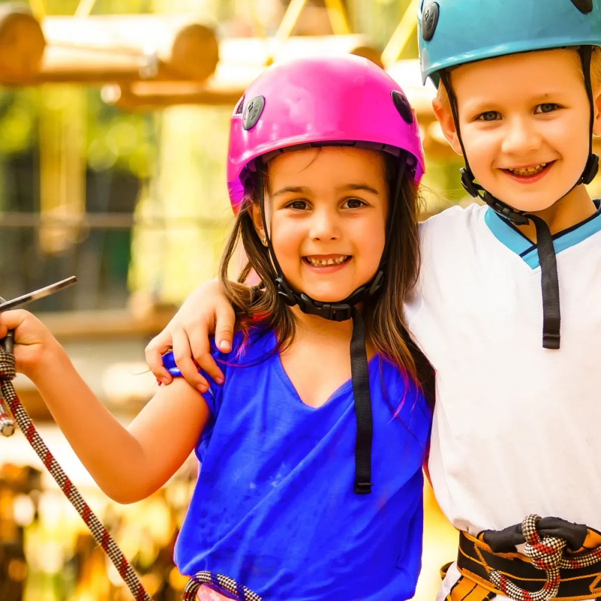 صورة لطفلين