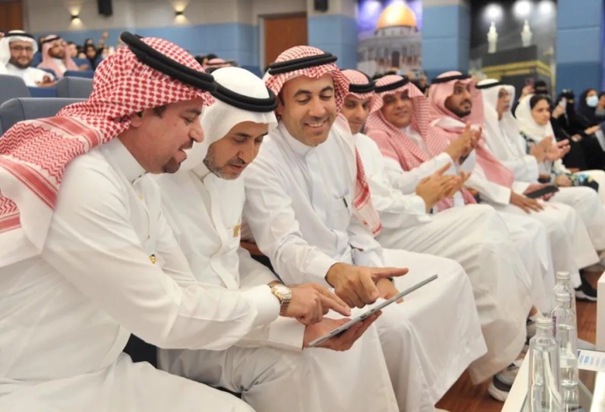 مدير تعليم جدة يعلن عن جائزة للطلاب والطالبات قيمتها 100 ألف ريال