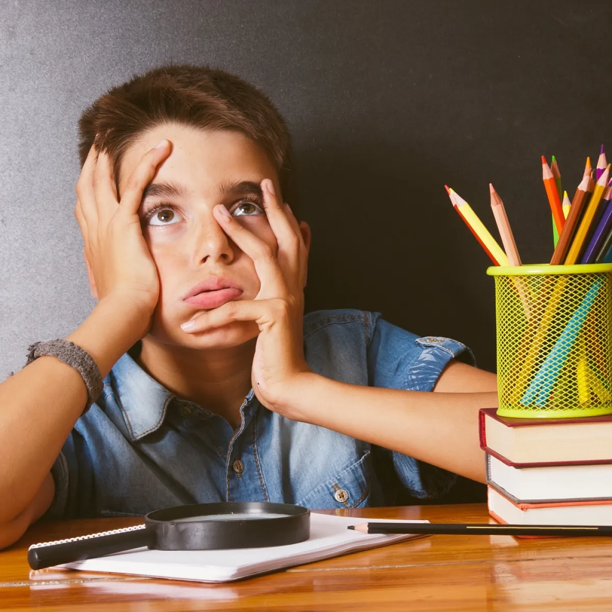 صورة ترمز لضعف وكسل الطفل  