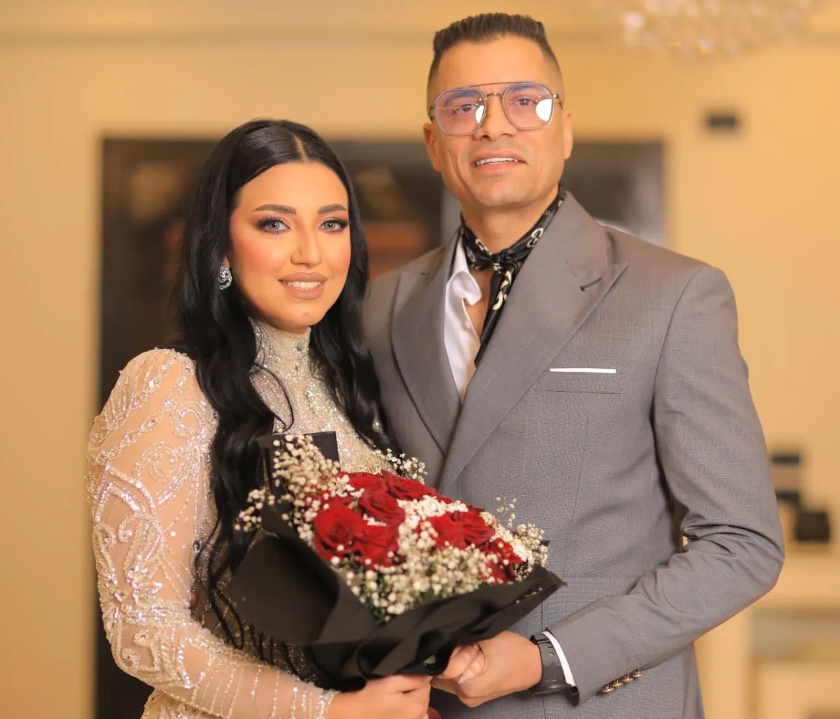 حسن شاكوش وخطيبته - الصورة من حسابه على فيسبوك