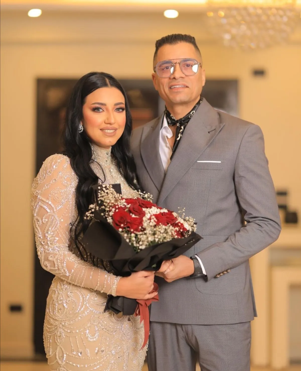 حسن شاكوش وخطيبته- الصورة من حسابه على إنستغرام