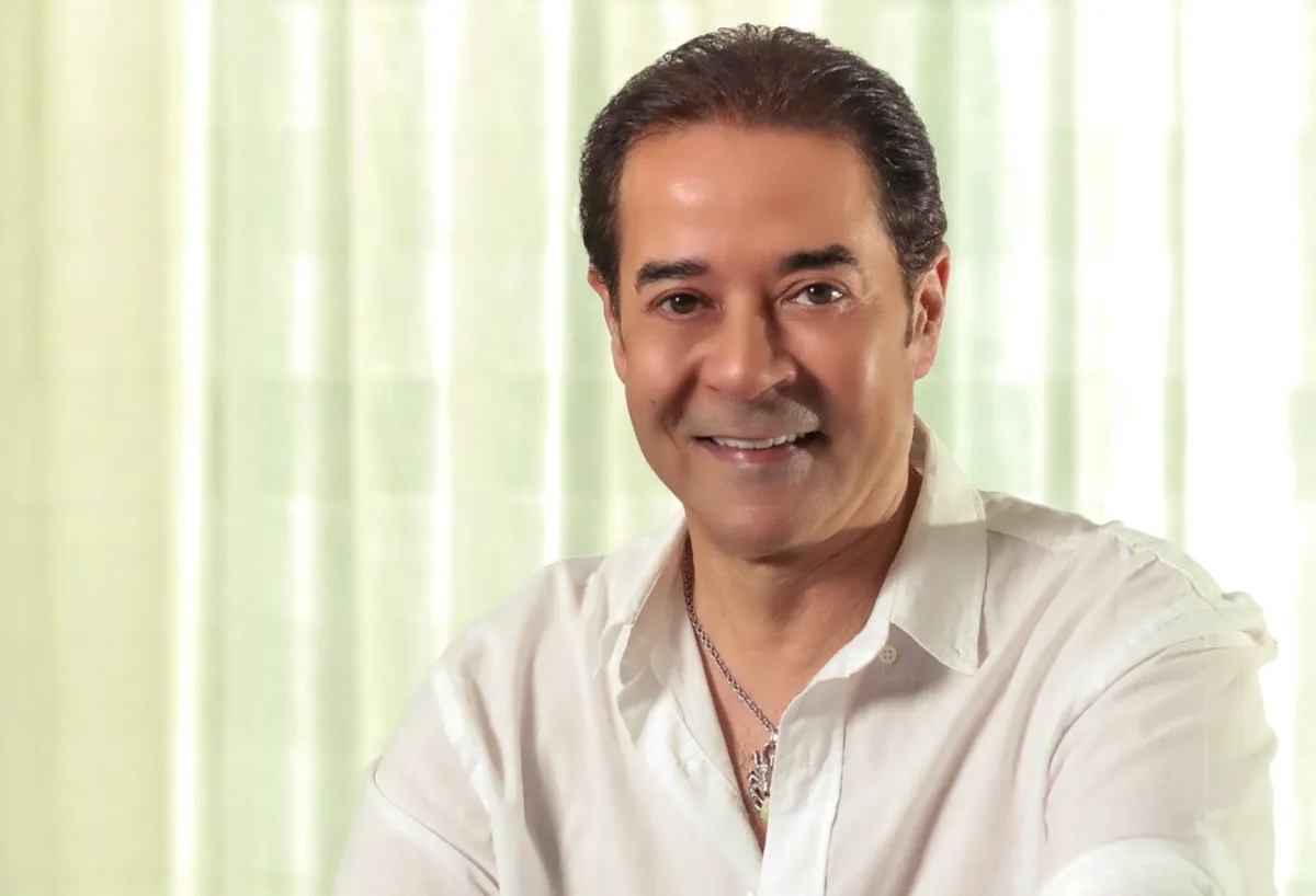 مدحت صالح - الصورة من صفحته الرسمية على الفيس بوك