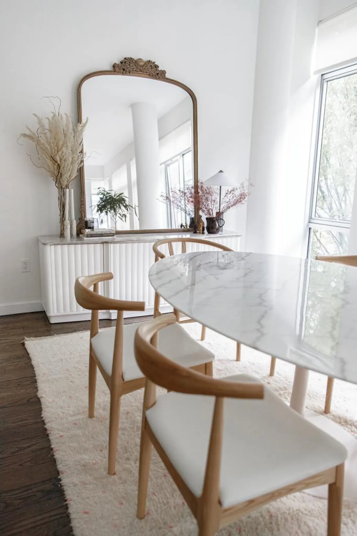 الإكسسوارات، في المنزل المعاصر، منتقاة بعناية