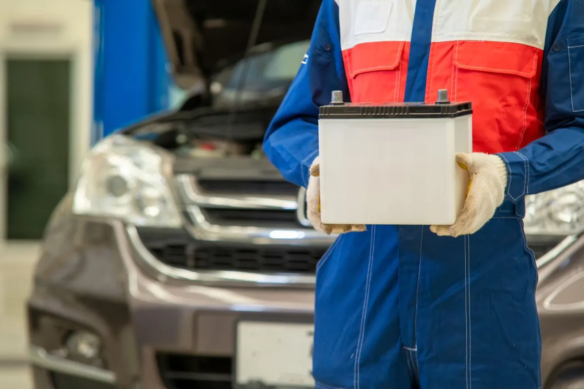 أنواع بطاريات السيارات الكهربائية 