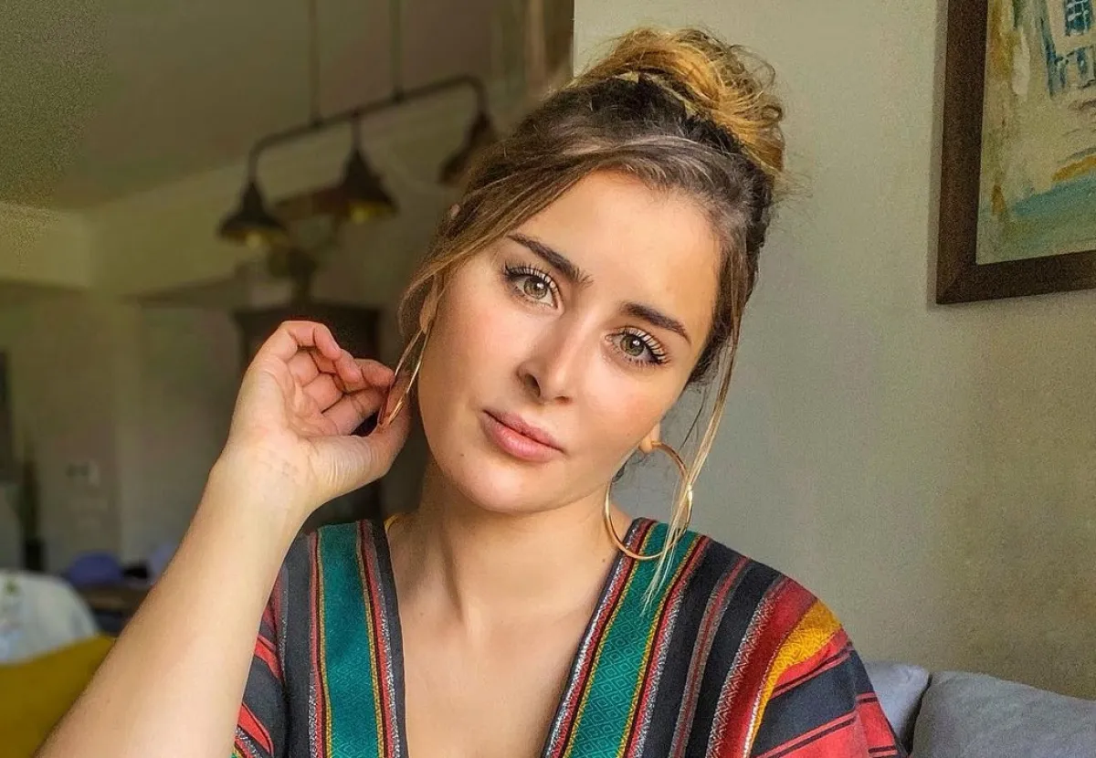 عائشة بن أحمد - صورة من صفحتها على انستغرام