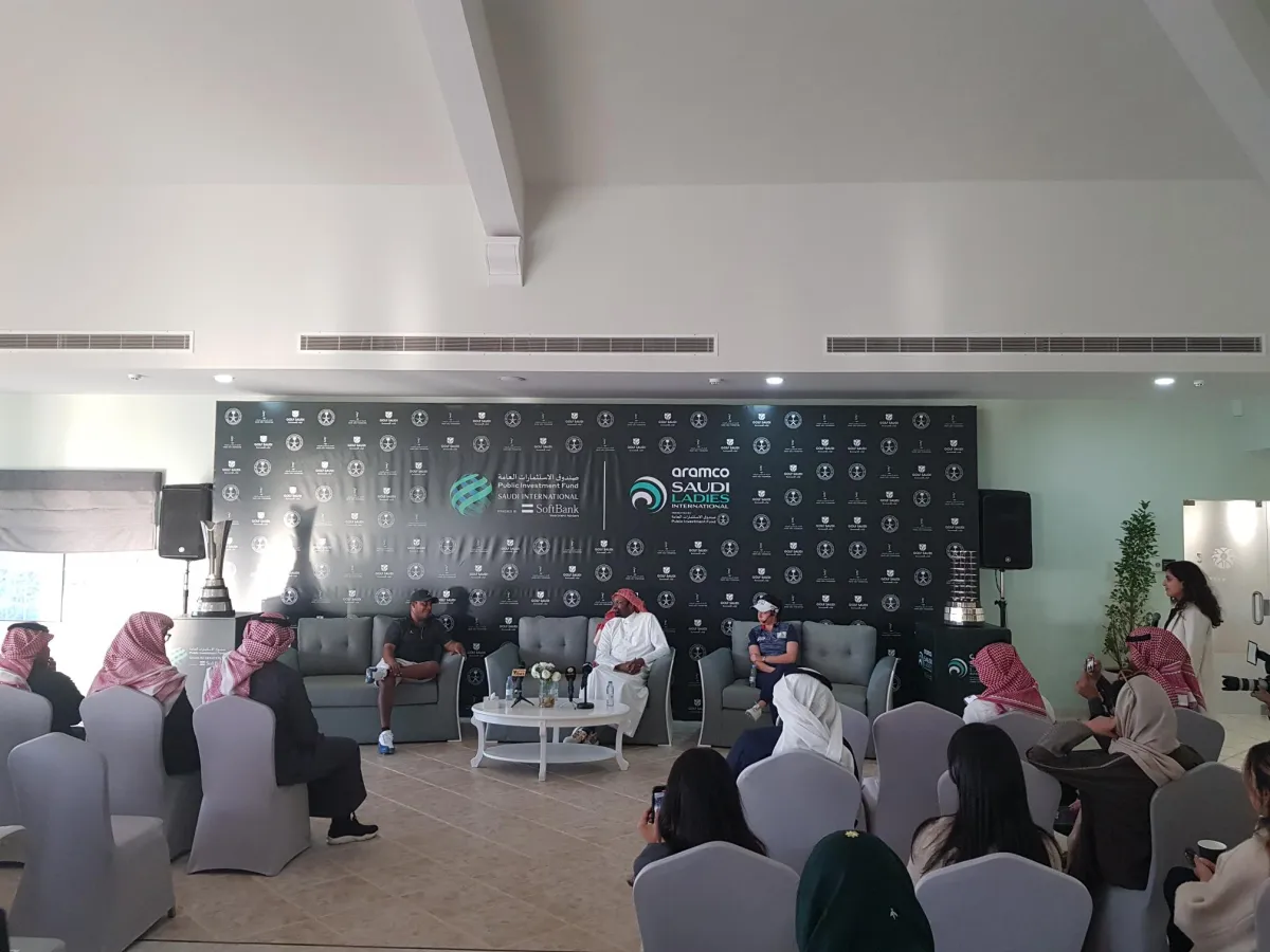 من المؤتمر الذي حضره ممثلون عن مختلف الوسائل الاعلامية المحلية والعربية