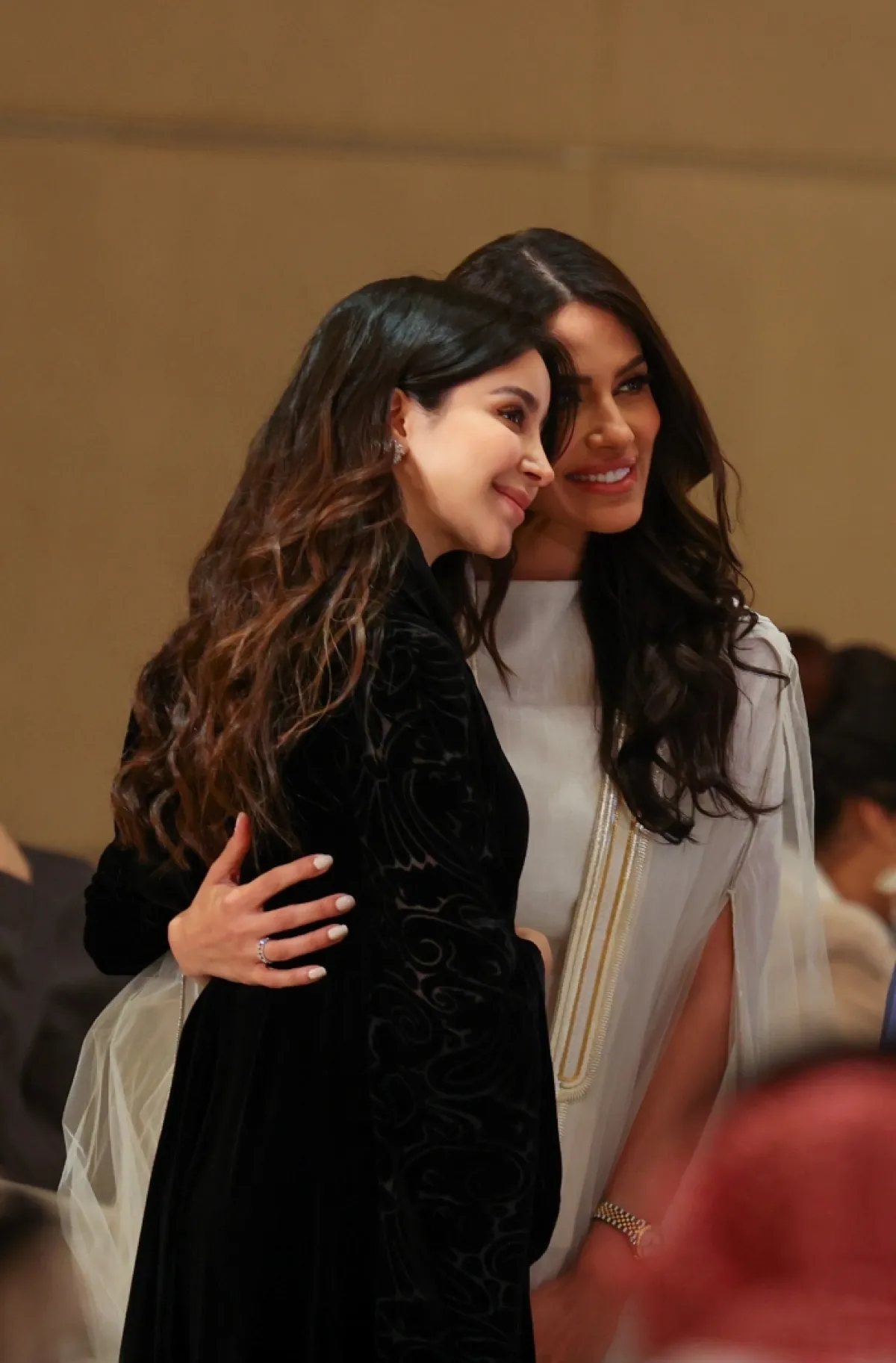 أسيل عمران وإلهام علي