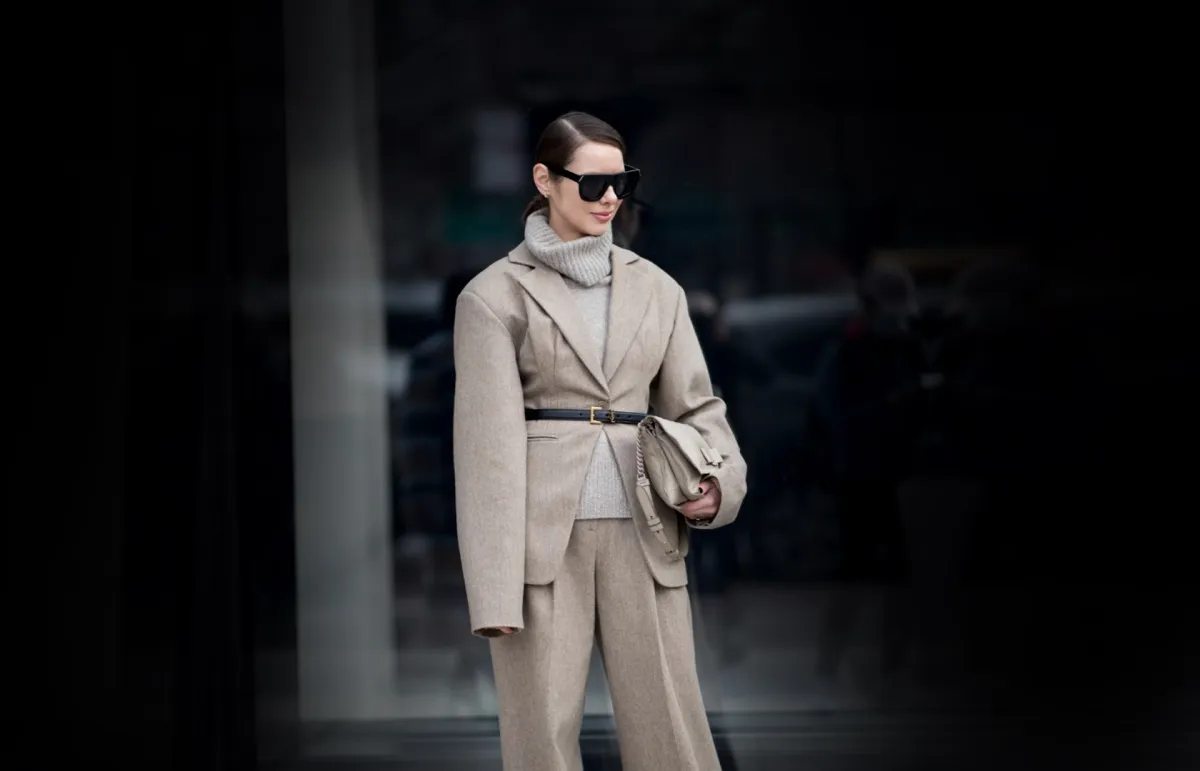 جاكيت بليزر باللون البيج من Street Fashion