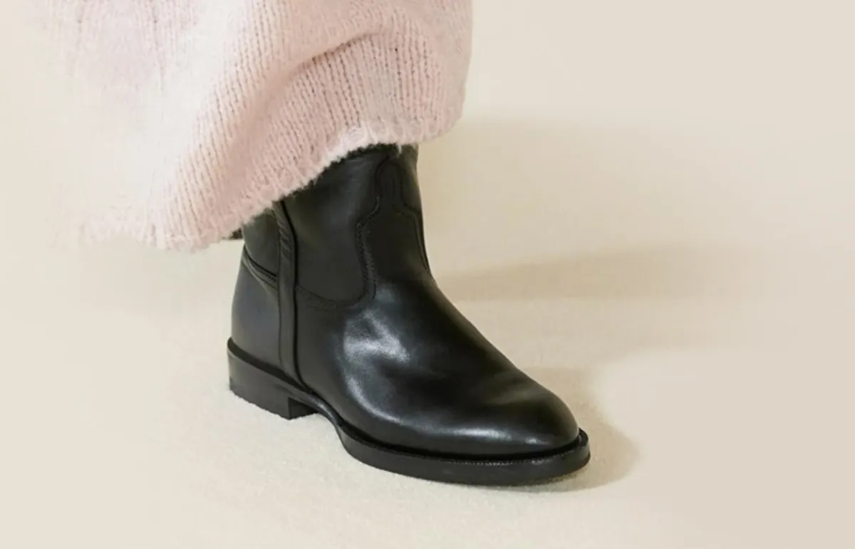 حذاء رجالي لعام 2023 من أورالي Auralee