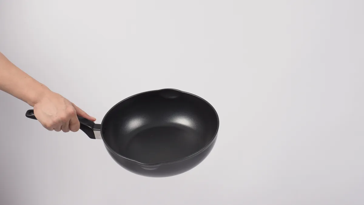 المقلاة غير اللاصقة