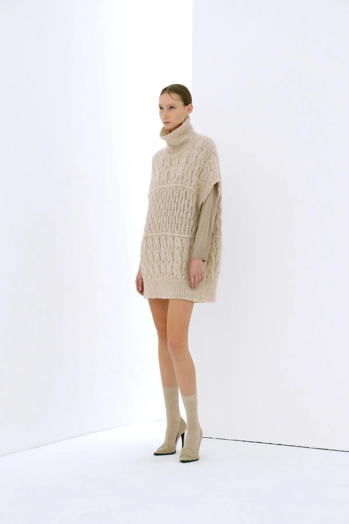 فستان صوف قصير من  ليبور جابالا Lebor Gabala