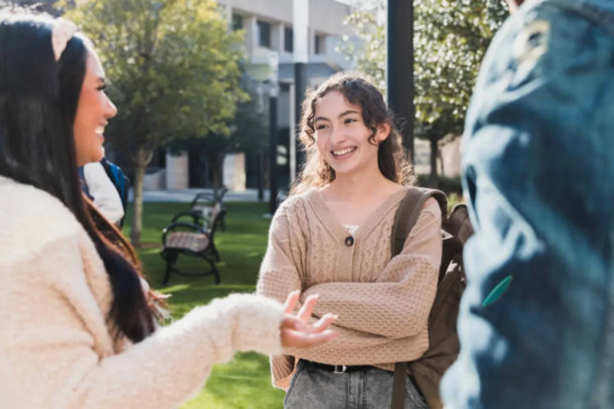 كيف تجعل صديقك يهتم بك؟