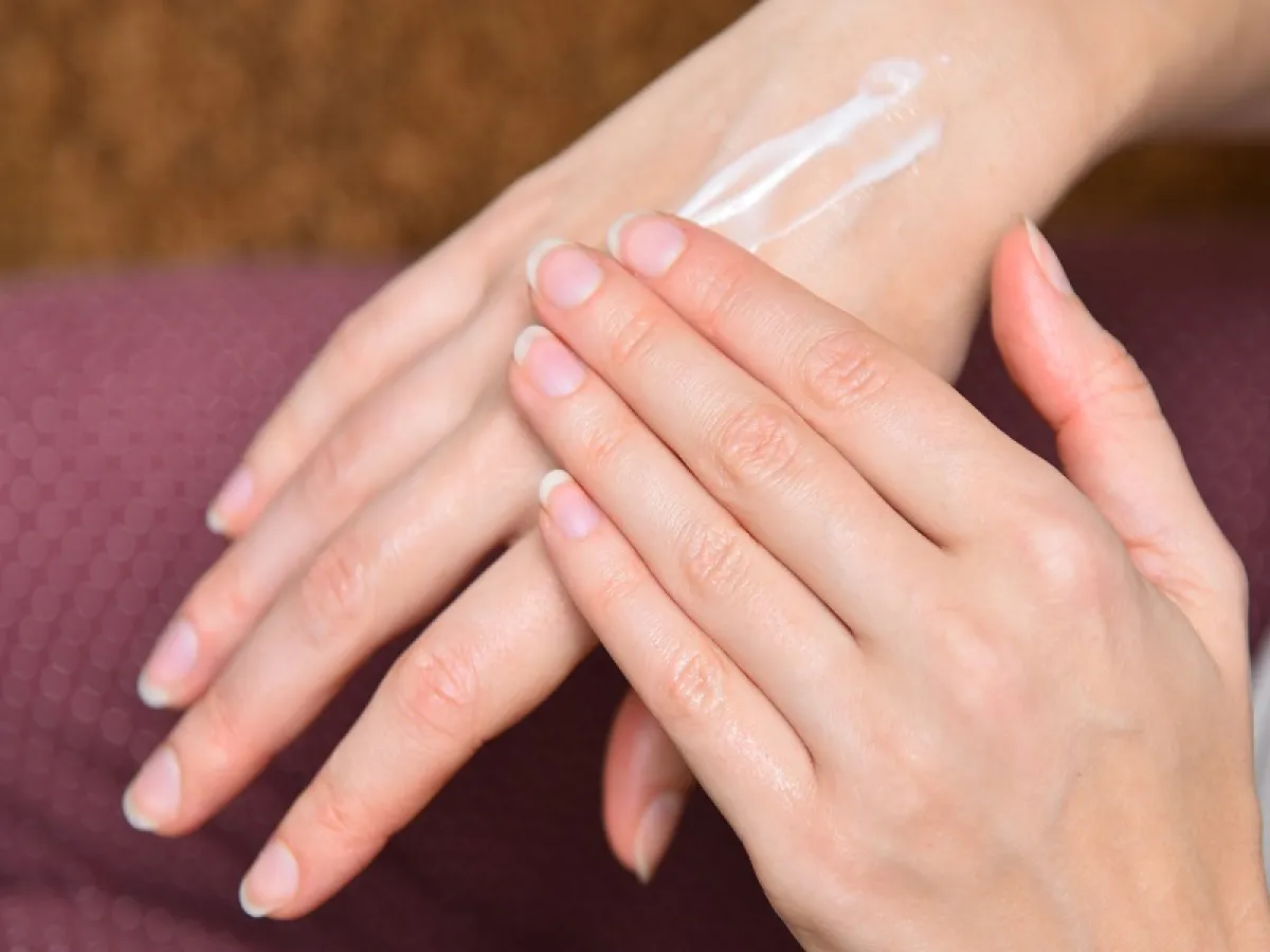 عادة ما يكون علاج تينيا الجسم والفخذ والقدم ممكن موضعياً (المصدر: Adobe.Stock)