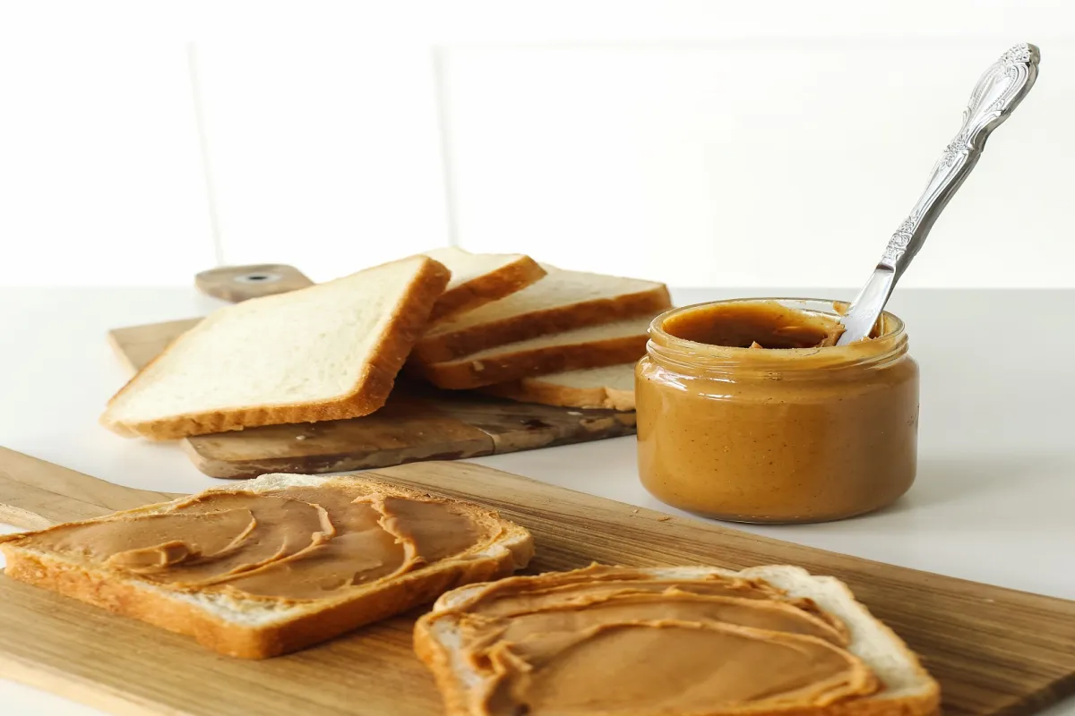 فوائد زبدة البندق لزيادة الوزن (المصدر: Freepik)