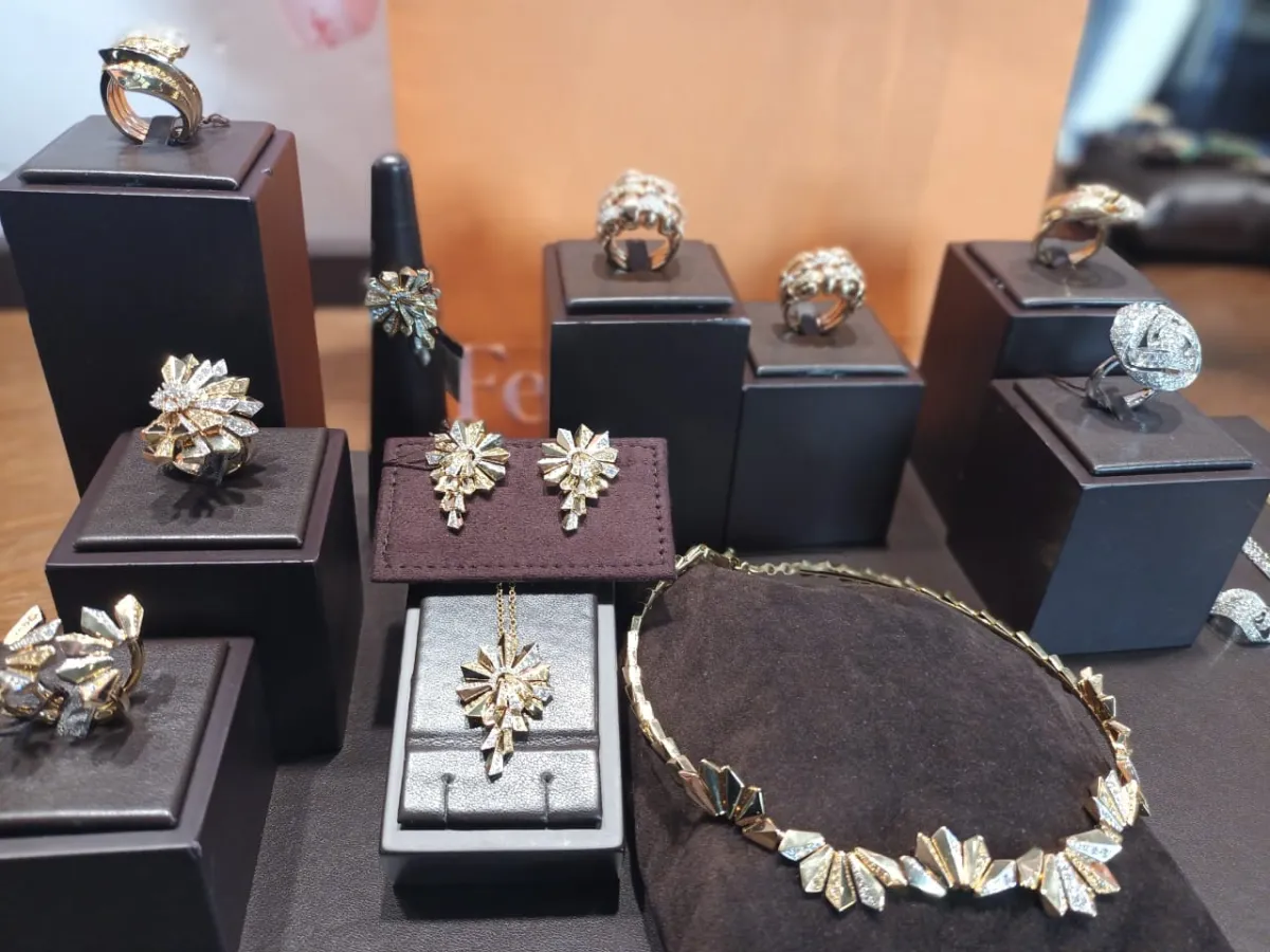 من المجموعات التي عرضت في المعرض