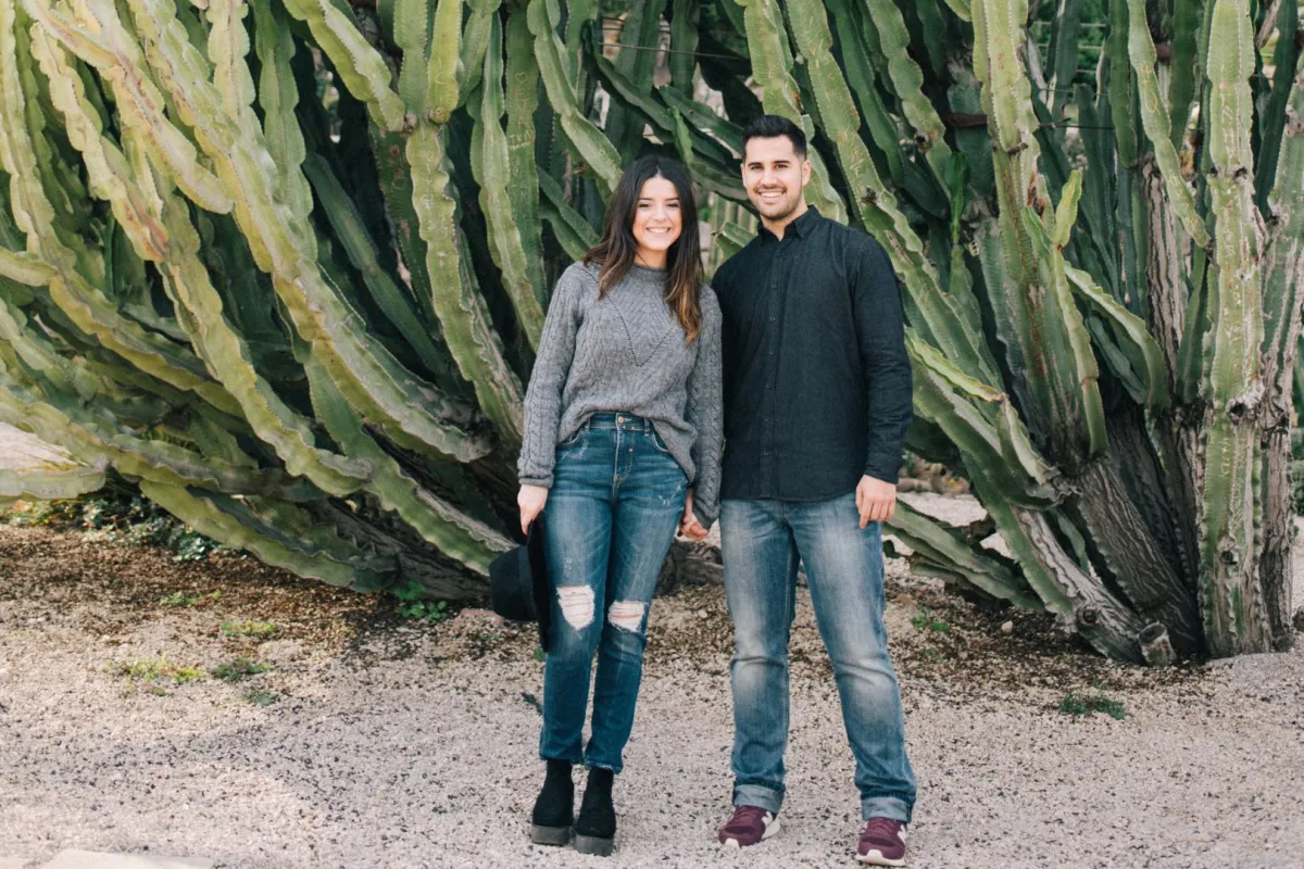 خطيبان في نزهة 