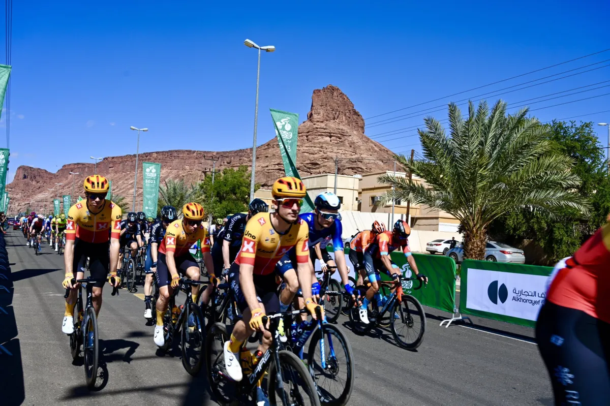 انطلاق المرحلة الثالثة من طواف السعودية. الصورة من حساب وزارة الرياضة على تويتر