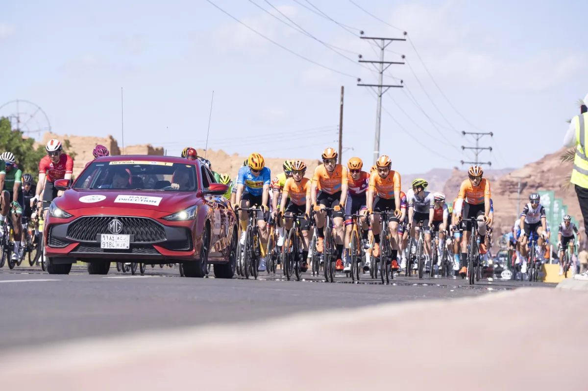 يعد سباق "طواف السعودية 2023" إحدى مبادرات برنامج جودة الحياة. الصورة من حساب وزارة الرياضة على تويتر