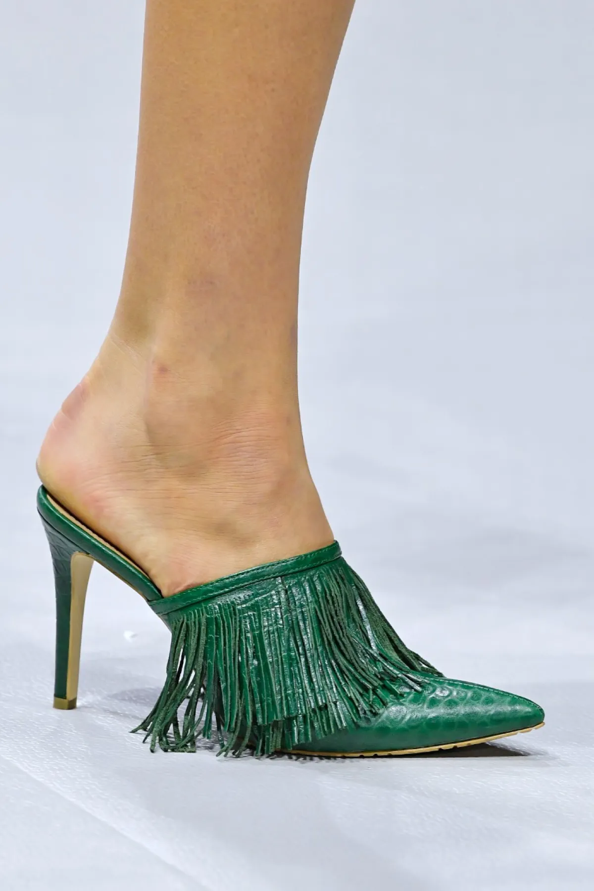 حذاء جلد باللون الأخضر من عبود جمال Aboud Jammal