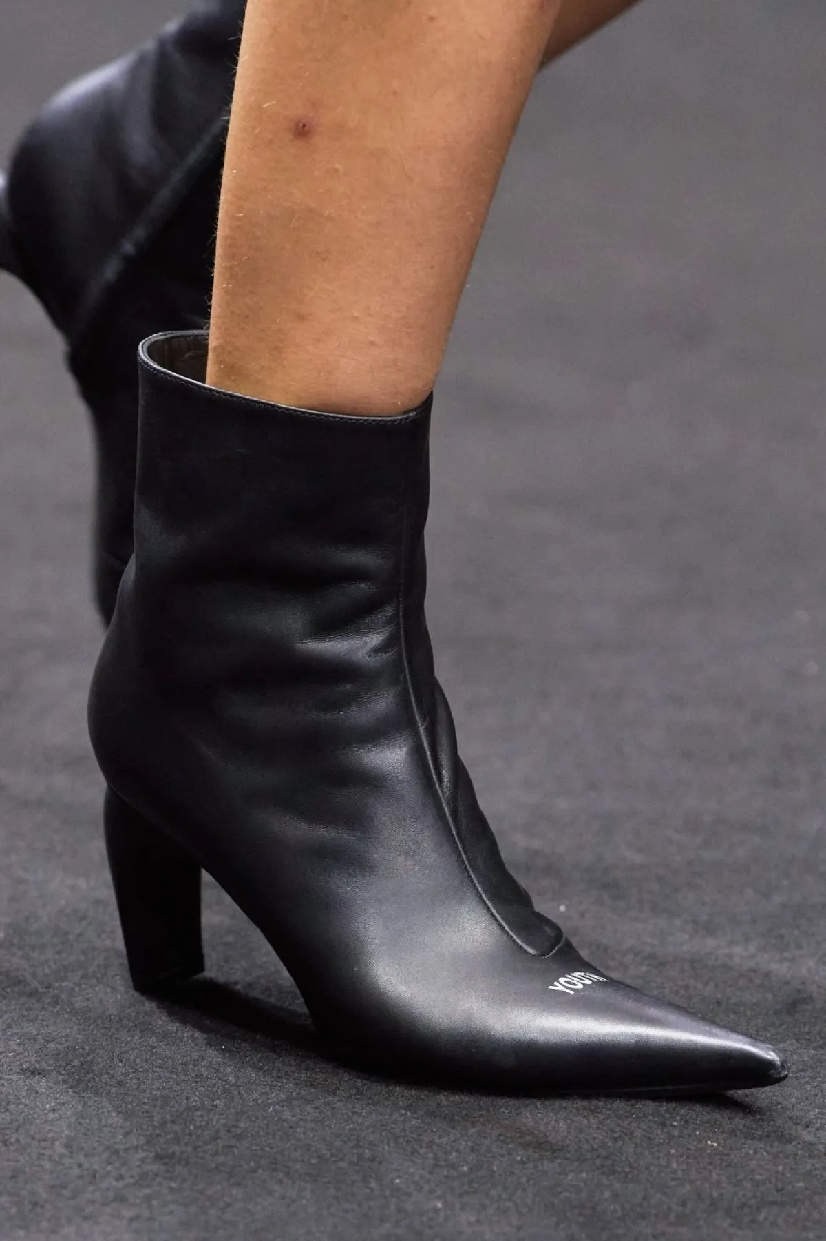 حذاء جلد باللون الأسود من أميركيت راج American Rag