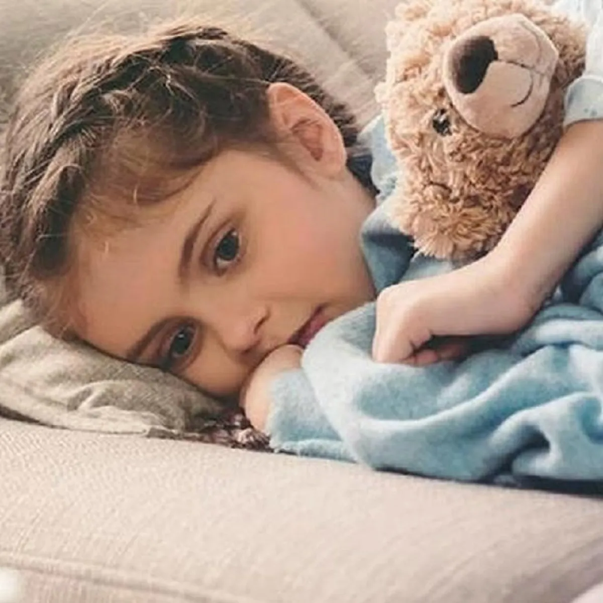 صورة لطفلة مريضة