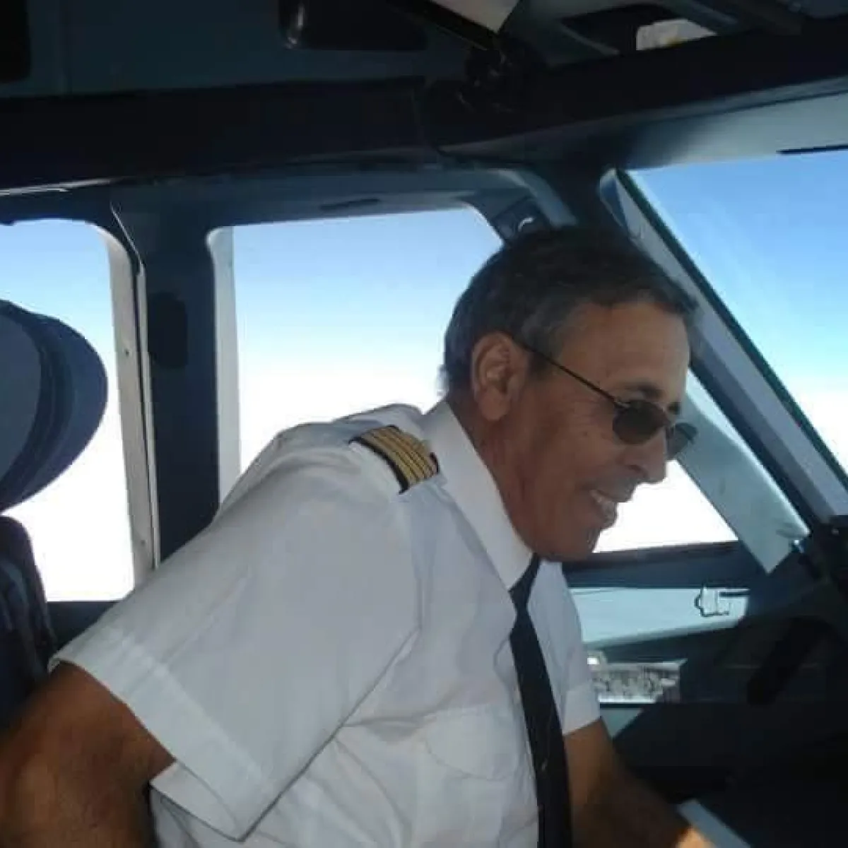 الراحل عبد الجليل بن أحمد والد الممثلة عائشة بن أحمد -الصوة من حساب عبد الجليل بن أحمد على الفيسبوك