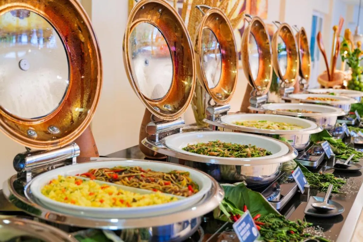 بوفيه مفتوح في منتجع ميريهي آيلاند