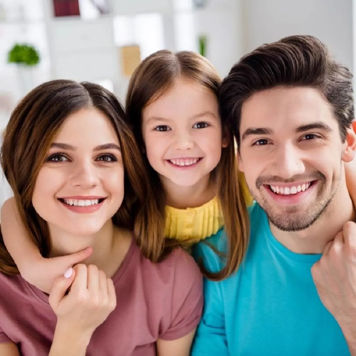 صورة تعبيرية لعائلة سعيدة