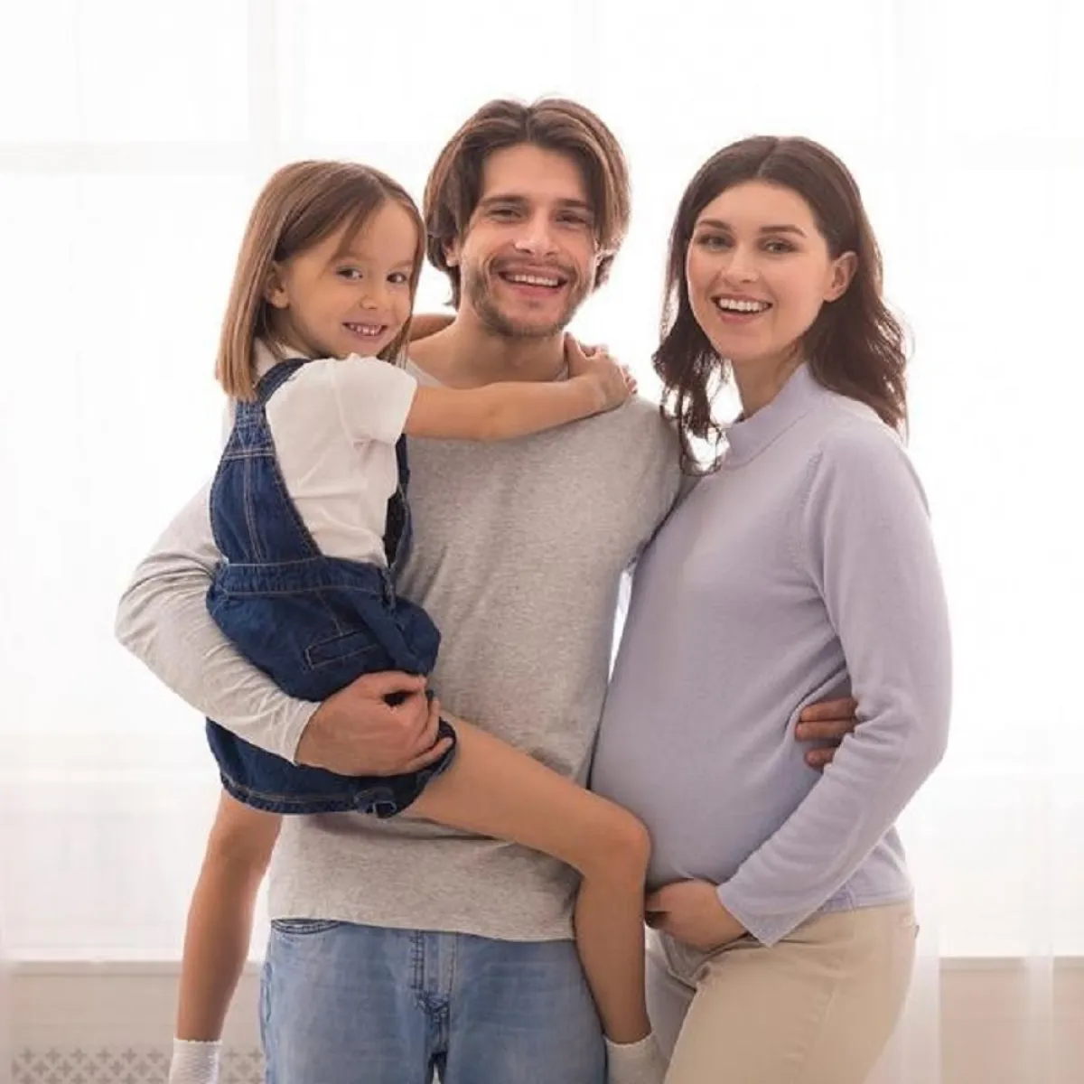 صورة لأسرة سعيدة