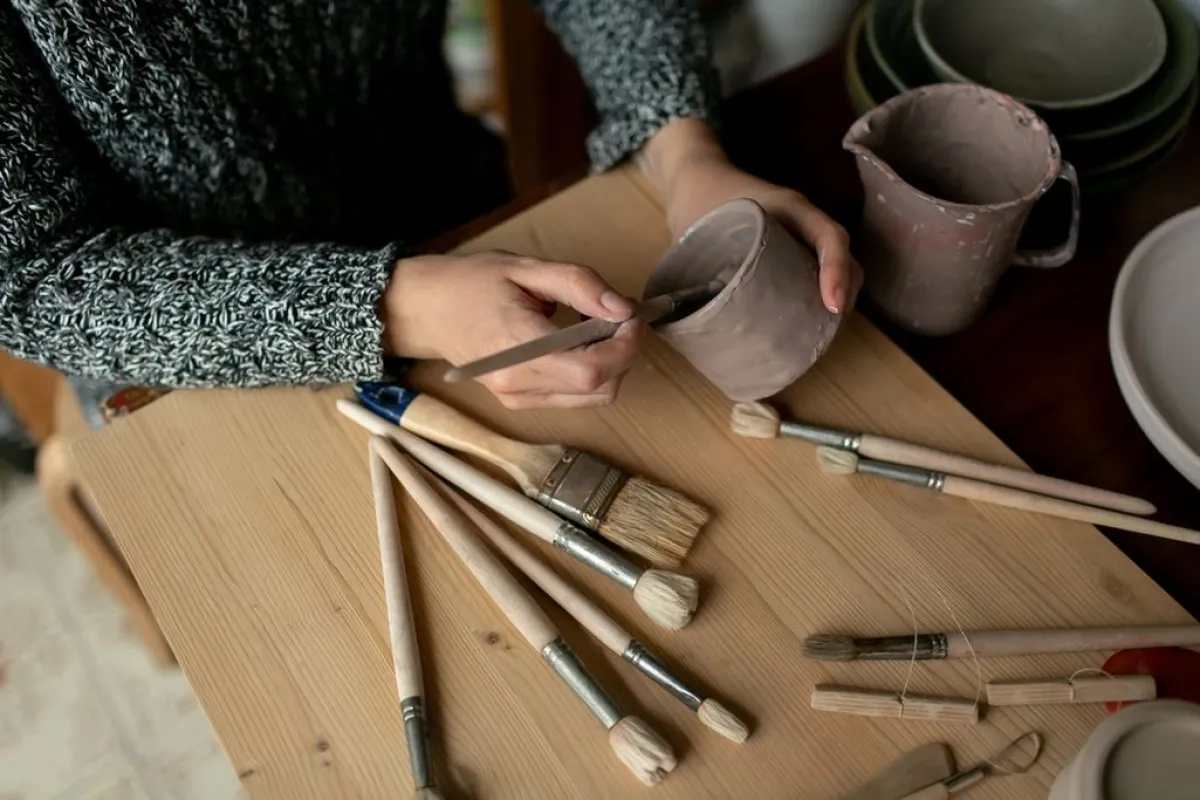 أوان من السيراميك