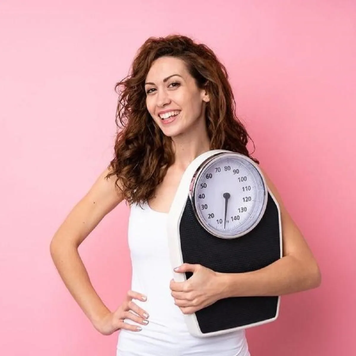 صورة لحامل والميزان